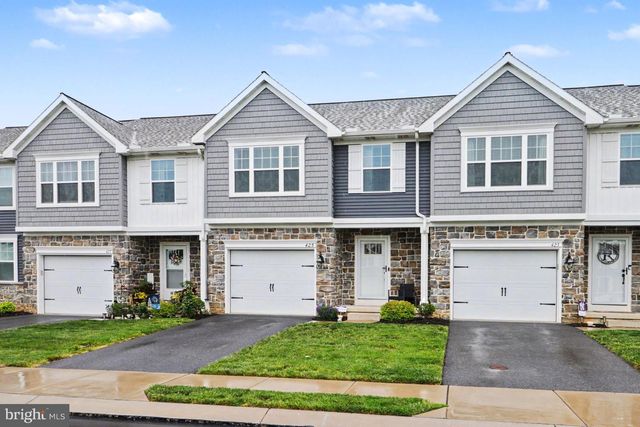 425 MAYAPPLE DR, Annville, PA 17003