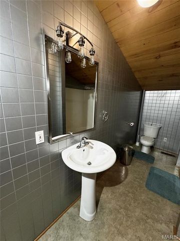 24129 Granite Avenue, Lewistown, MO 63452