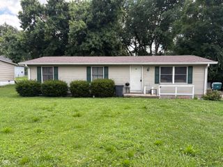 136 W Berry Street, Greencastle, IN 46135