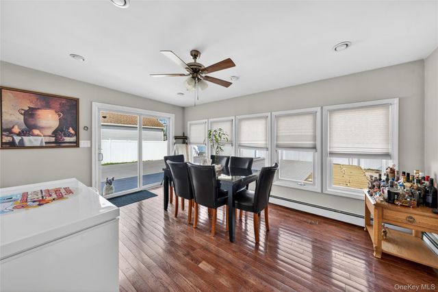 18 President Street, Freeport, NY 11520