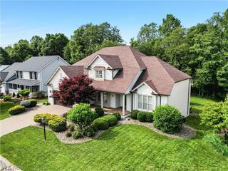 1215 Greenmont Circle, Vienna, WV 26105