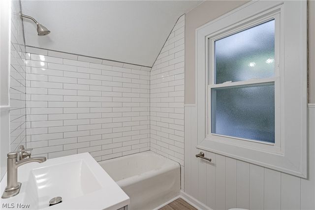 3686 Randolph Road, Cleveland Heights, OH 44121