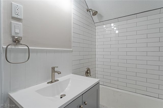 3686 Randolph Road, Cleveland Heights, OH 44121