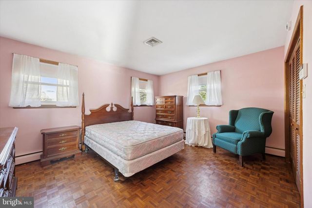 913 WOODSIDE AVE, Secane, PA 19018