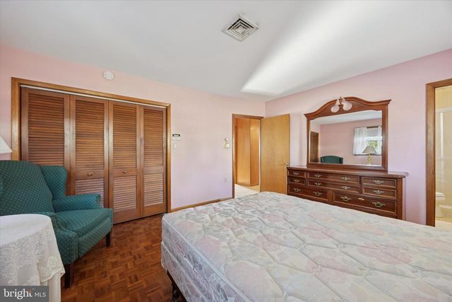 913 WOODSIDE AVE, Secane, PA 19018