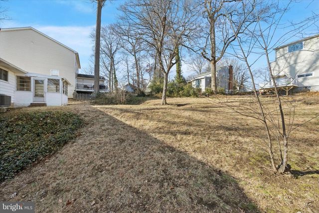 913 WOODSIDE AVE, Secane, PA 19018