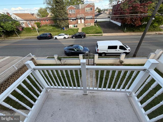 7804-00 LARGE ST, Philadelphia, PA 19152