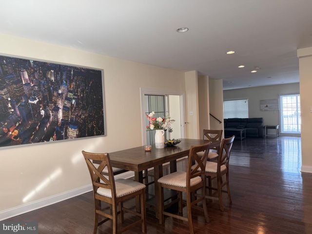 7804-00 LARGE ST, Philadelphia, PA 19152