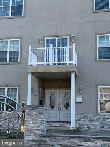 7804-00 LARGE ST, Philadelphia, PA 19152