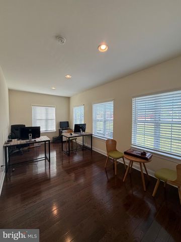 7804-00 LARGE ST, Philadelphia, PA 19152