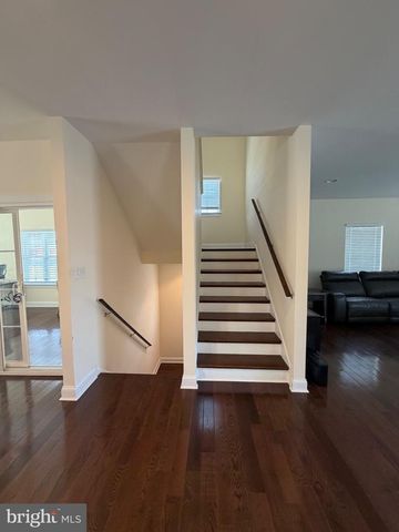 7804-00 LARGE ST, Philadelphia, PA 19152