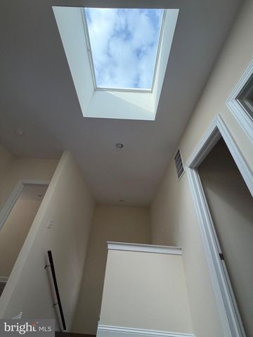 7804-00 LARGE ST, Philadelphia, PA 19152