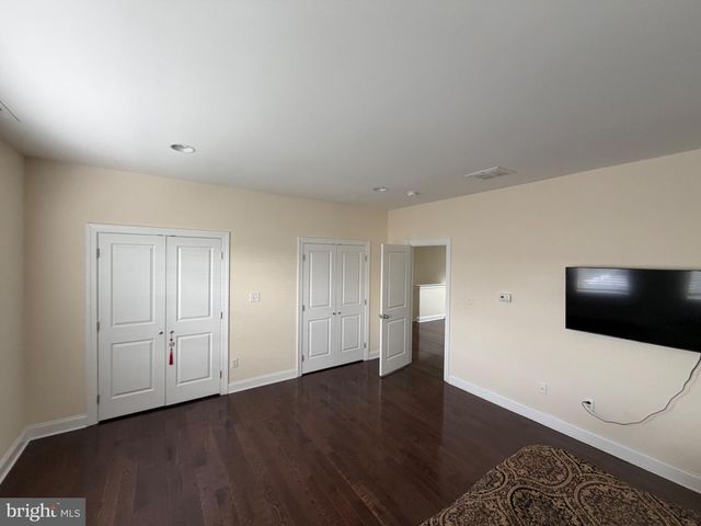 7804-00 LARGE ST, Philadelphia, PA 19152