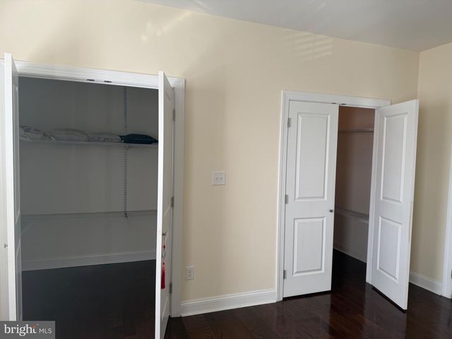 7804-00 LARGE ST, Philadelphia, PA 19152