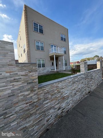 7804-00 LARGE ST, Philadelphia, PA 19152