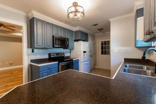 120 Huntington Dr., Hattiesburg, MS 39402