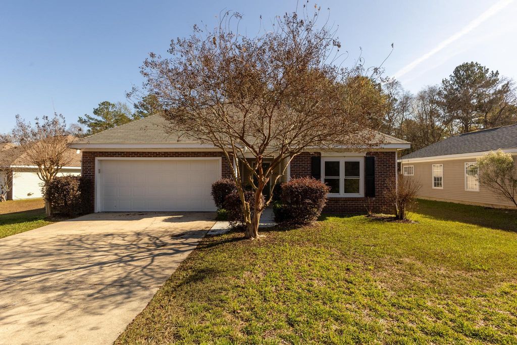 120 Huntington Dr., Hattiesburg, MS 39402