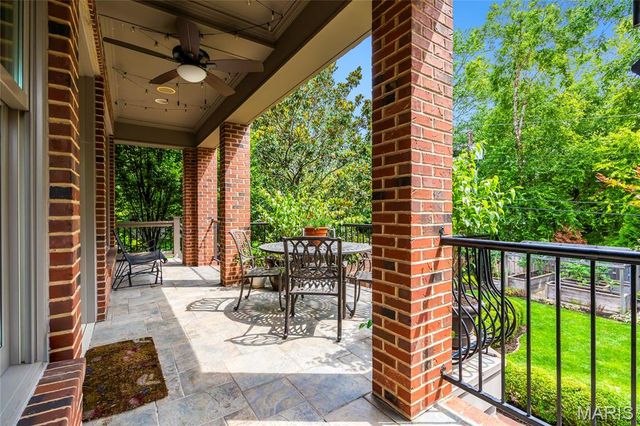 44 Broadview Drive, Clayton, MO 63105