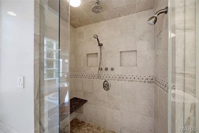 44 Broadview Drive, Clayton, MO 63105
