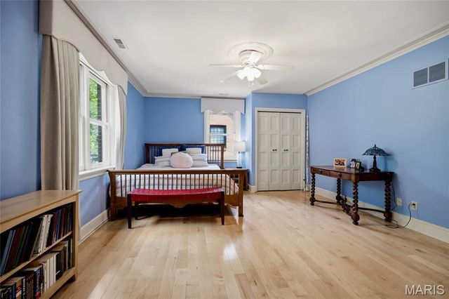 44 Broadview Drive, Clayton, MO 63105