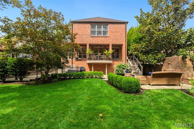 44 Broadview Drive, Clayton, MO 63105