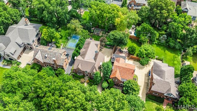 44 Broadview Drive, Clayton, MO 63105
