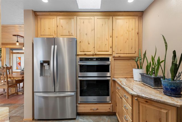 162 Piedra Loop, White Rock, NM 87547