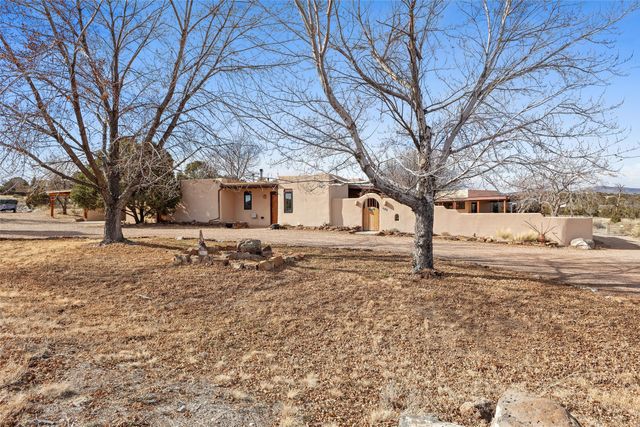 162 Piedra Loop, White Rock, NM 87547