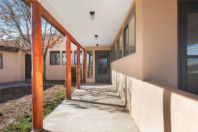 162 Piedra Loop, White Rock, NM 87547