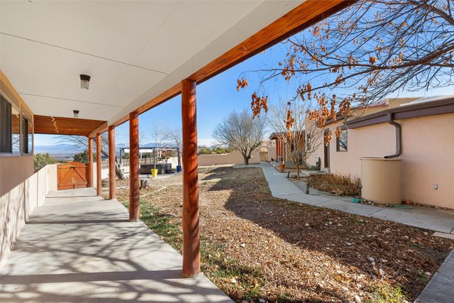 162 Piedra Loop, White Rock, NM 87547