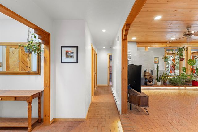 162 Piedra Loop, White Rock, NM 87547