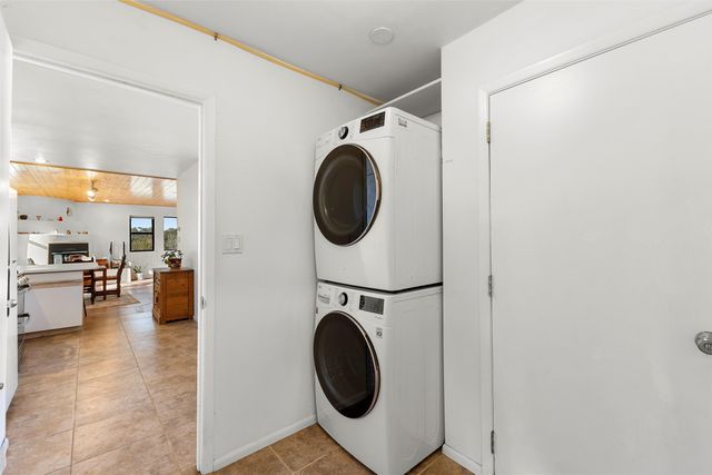 162 Piedra Loop, White Rock, NM 87547