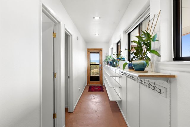 162 Piedra Loop, White Rock, NM 87547