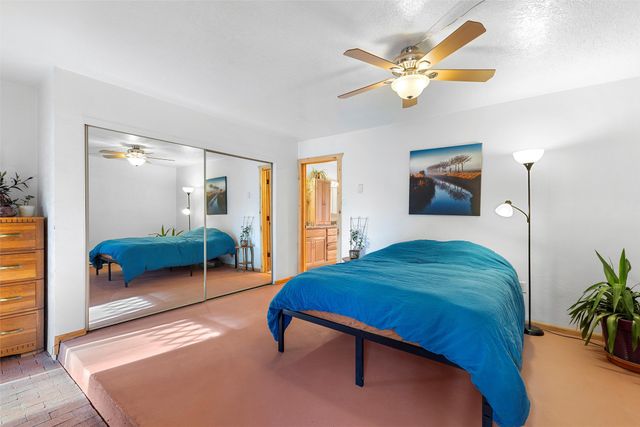 162 Piedra Loop, White Rock, NM 87547