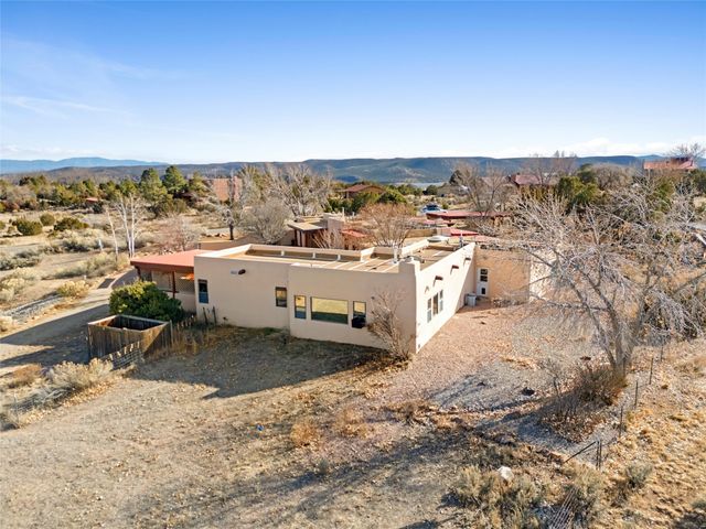 162 Piedra Loop, White Rock, NM 87547