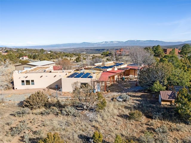 162 Piedra Loop, White Rock, NM 87547