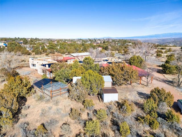 162 Piedra Loop, White Rock, NM 87547