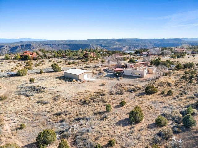 162 Piedra Loop, White Rock, NM 87547