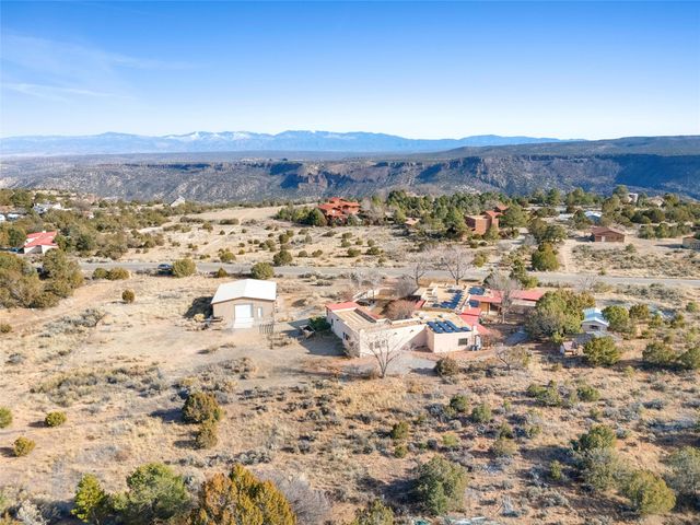 162 Piedra Loop, White Rock, NM 87547