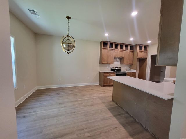 929 N Jeff Davis Avenue, Jacksonville, AR 72076