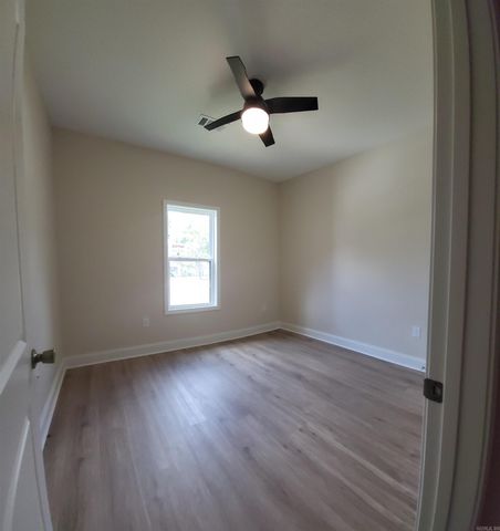 929 N Jeff Davis Avenue, Jacksonville, AR 72076