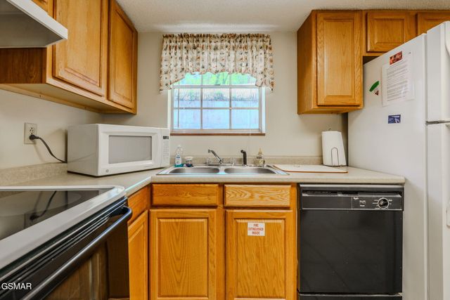260 Roaring Fork Road, Gatlinburg, TN 37738