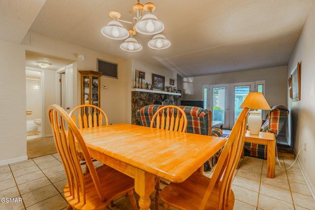 260 Roaring Fork Road, Gatlinburg, TN 37738