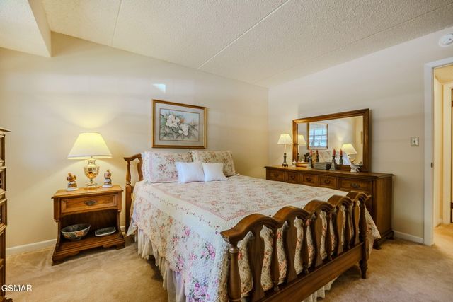 260 Roaring Fork Road, Gatlinburg, TN 37738