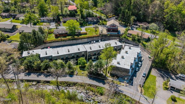 260 Roaring Fork Road, Gatlinburg, TN 37738