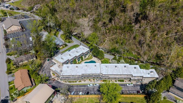 260 Roaring Fork Road, Gatlinburg, TN 37738