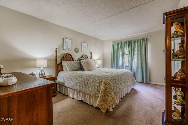 260 Roaring Fork Road, Gatlinburg, TN 37738