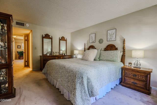 260 Roaring Fork Road, Gatlinburg, TN 37738
