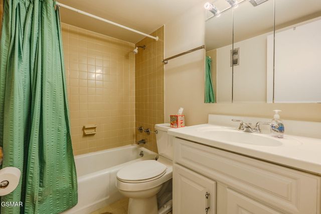 260 Roaring Fork Road, Gatlinburg, TN 37738