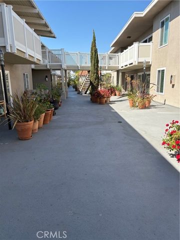 23930 Los Codona Avenue 106, Torrance, CA 90505